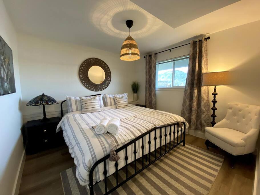 Cozy Lakeview Suite Виктория Экстерьер фото